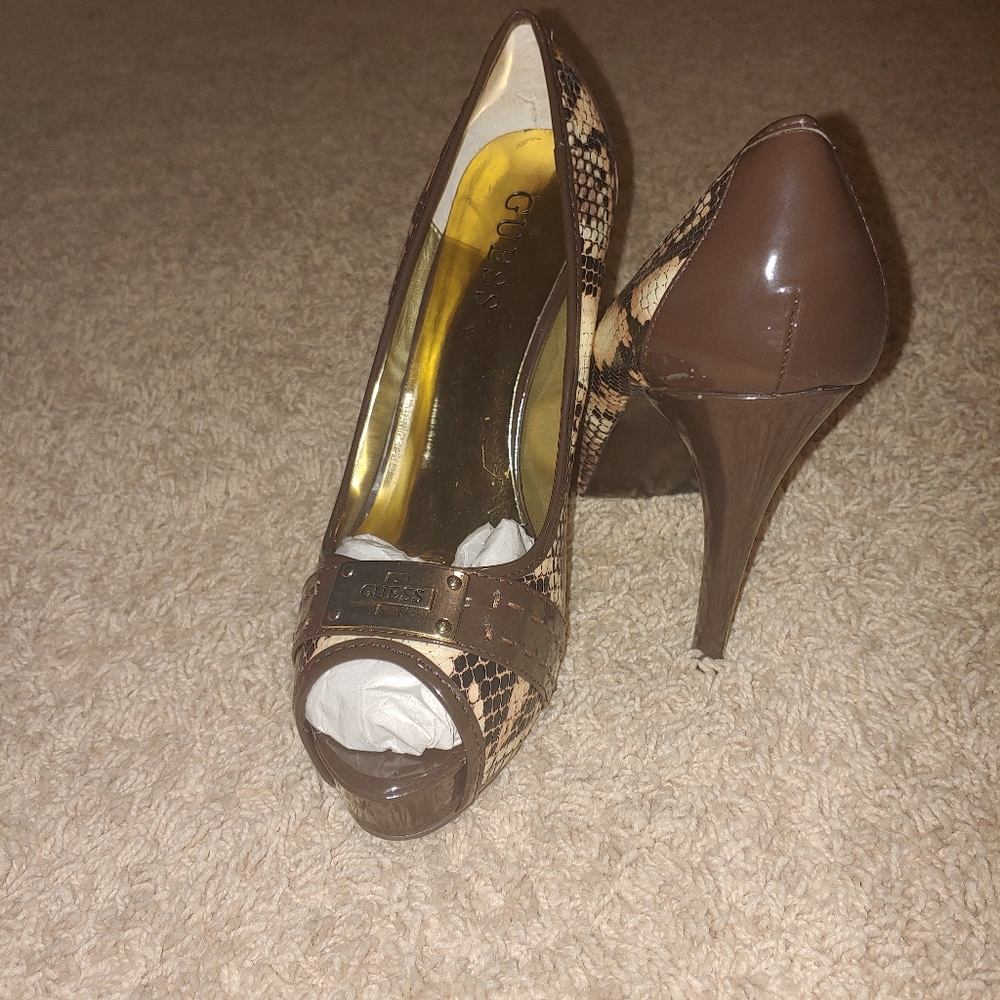 High heel peep toe pymp